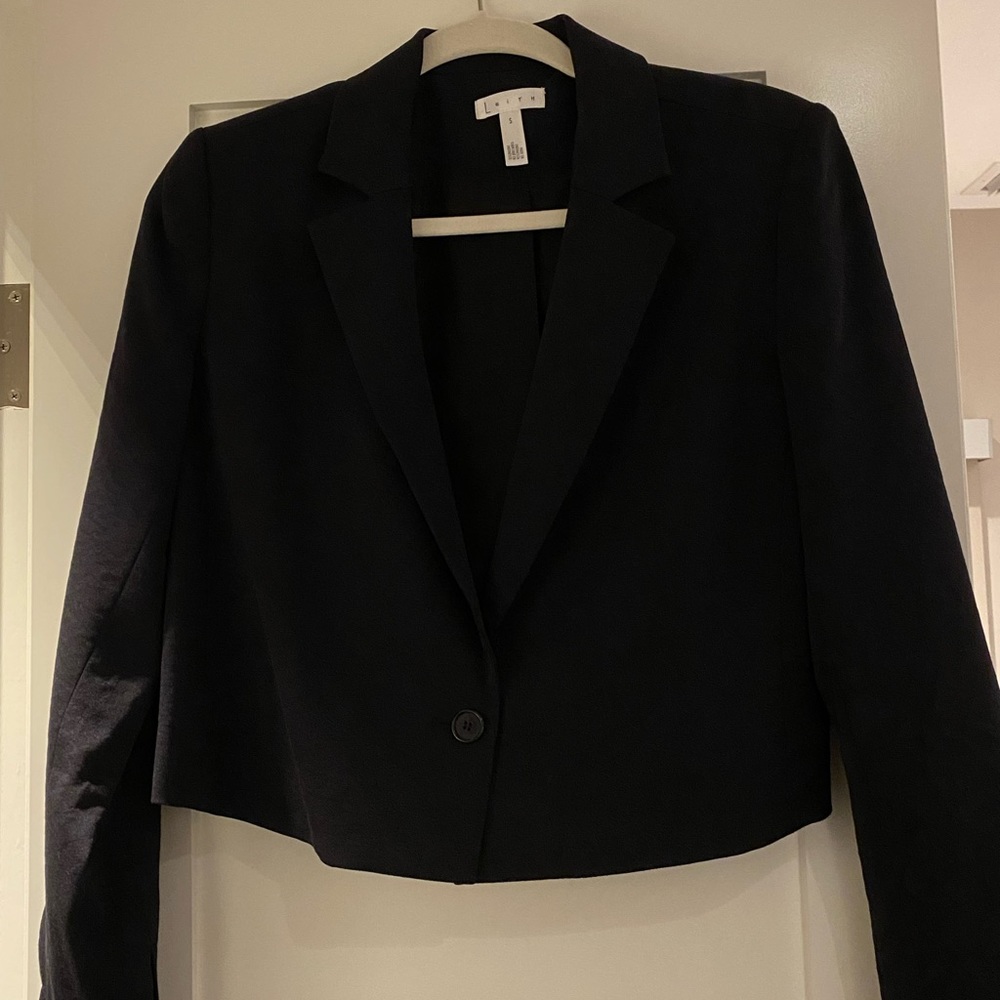 Never Worn Leigh Short Crop Black Blazer
